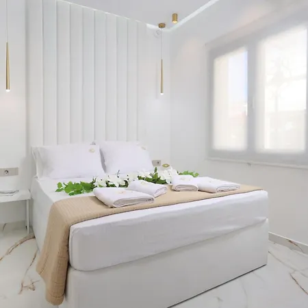 Mona Lisa Пефкохори