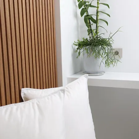 Mona Lisa Pefkochori