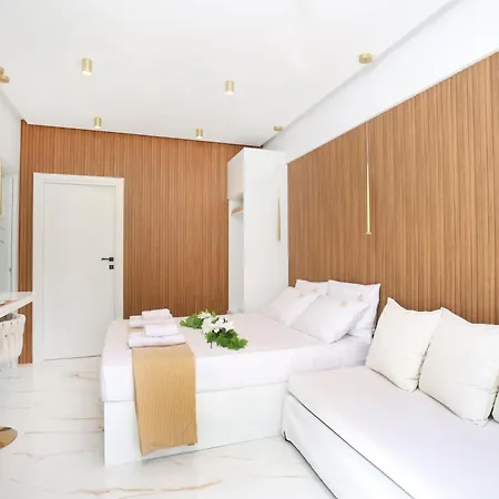 Mona Lisa Apartment