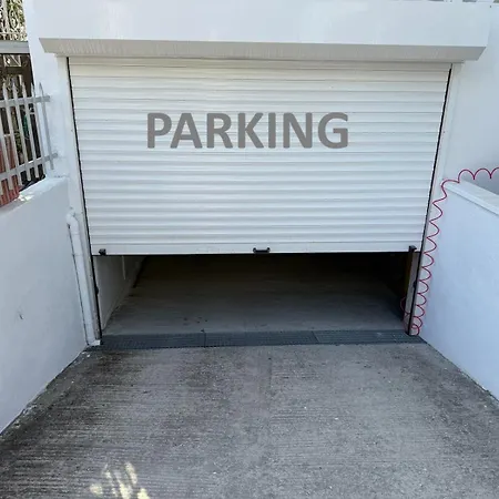 Mona Lisa Apartment *